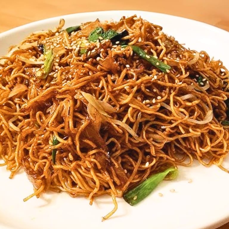 Crispy Fried Noodles: A Flavorful Asian Delight