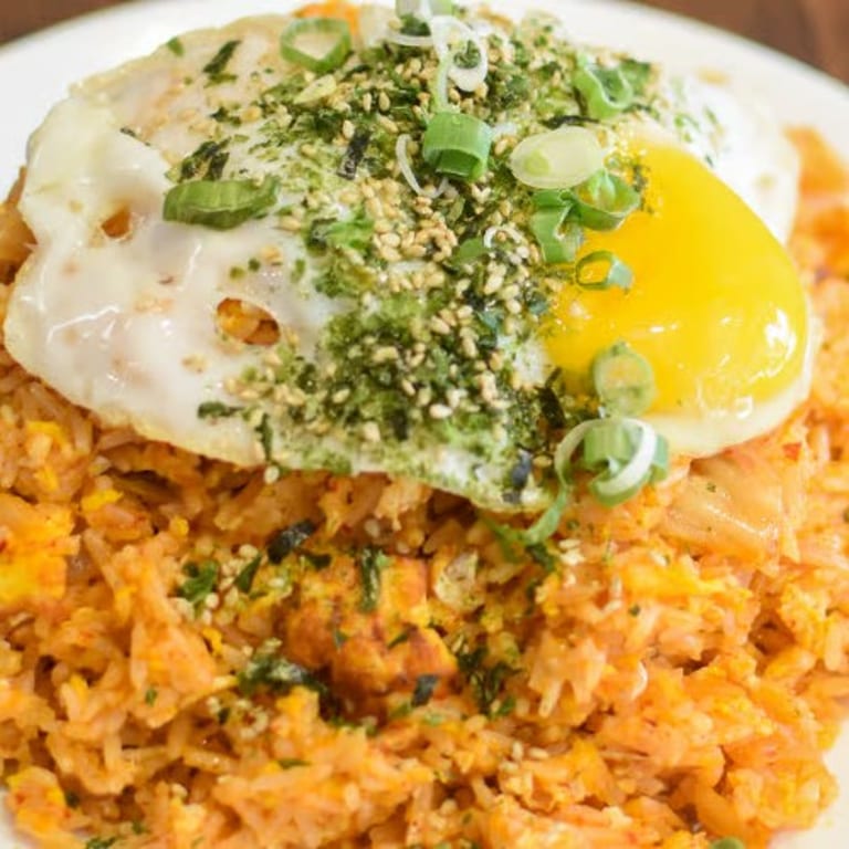 Kimchi Fried Rice: A Flavorful Asian Fusion Delight